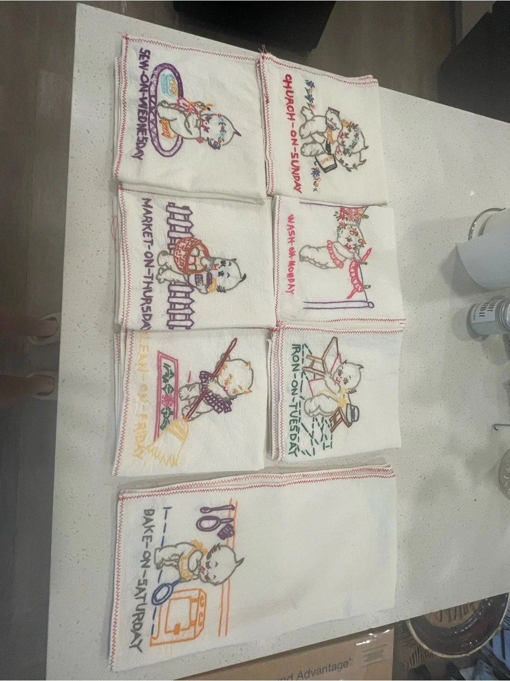 Vtg Embroidered Americana Towel Set Days of the Week Tea/Kitchen Towels